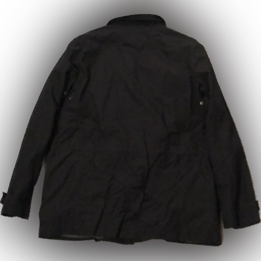 Black Jacket - Picture 5 of 7
